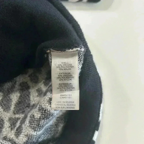 Karl Lagerfeld cowl neck animal print Sweater medium like new super soft an warm - Picture 5 of 7